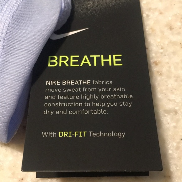 Nike woman’s tank top - Picture 2 of 5